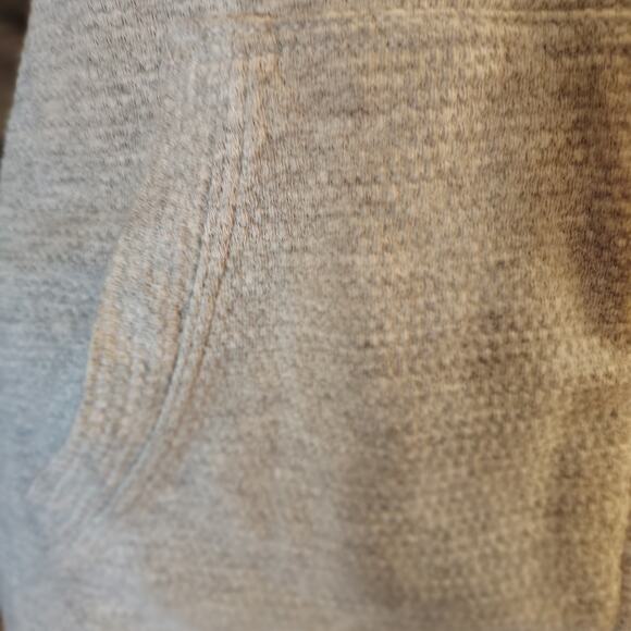 Calvin Klein Performance Top | Lightweight | Size Small–Medium (Fits Like) - Picture 4 of 4